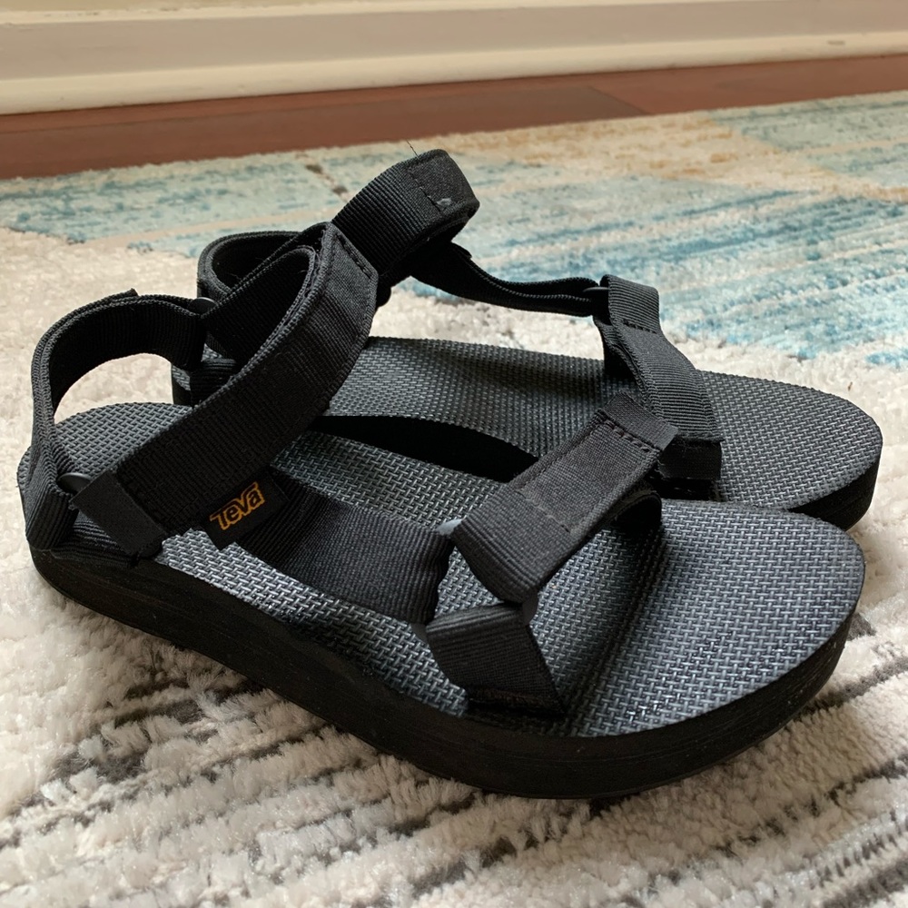 Black Midform Universal Teva Sandals - Size 7